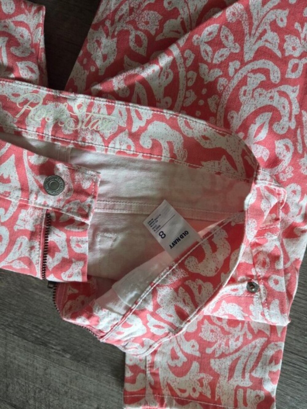 Old Navy Pink and White Paisley Rockstar Skinny Jeans. - Picture 4 of 4